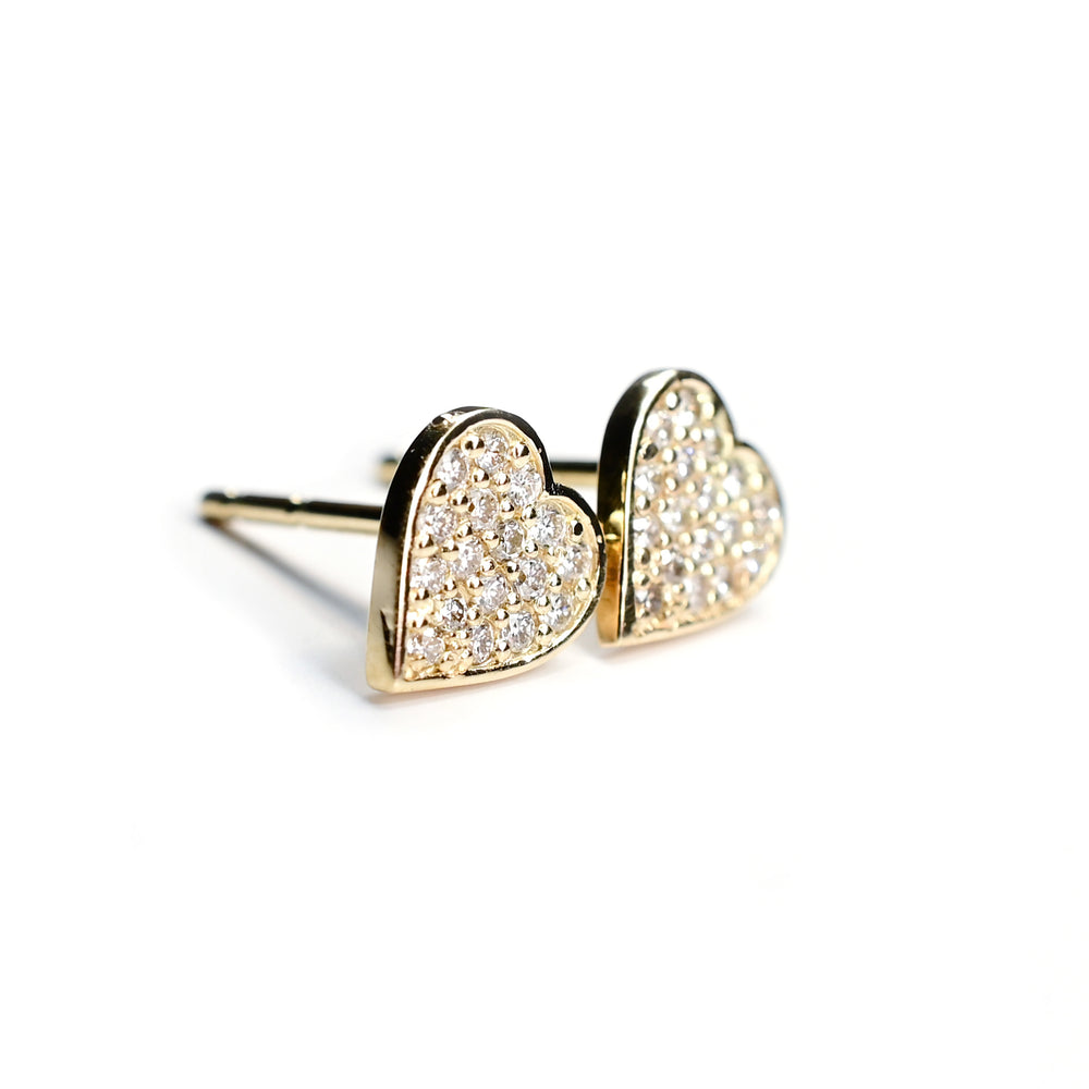 
                
                    Load image into Gallery viewer, Heart Studs Diamond
                
            