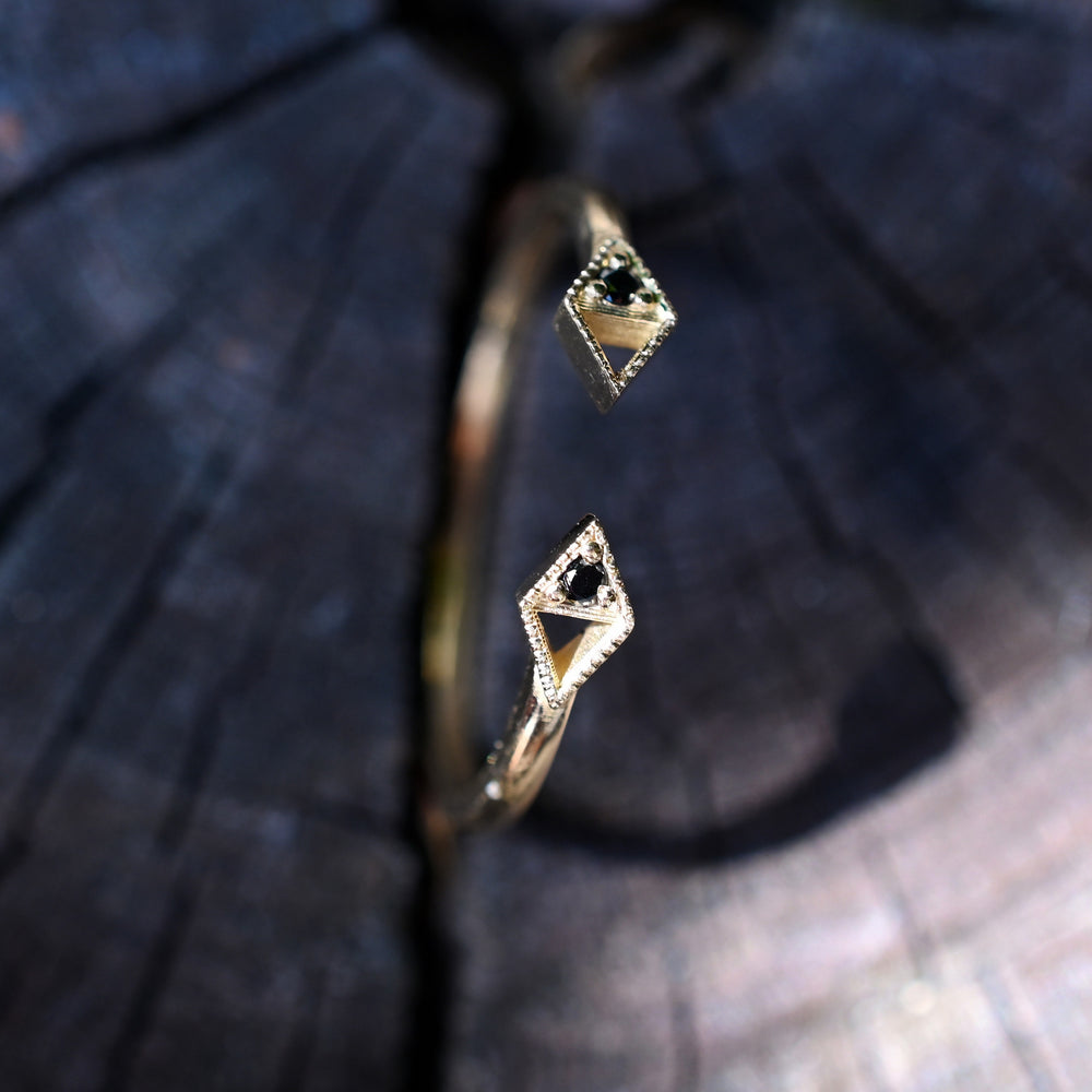 
                
                    Load image into Gallery viewer, Black Diamond Aila Ring - Miarante
                
            